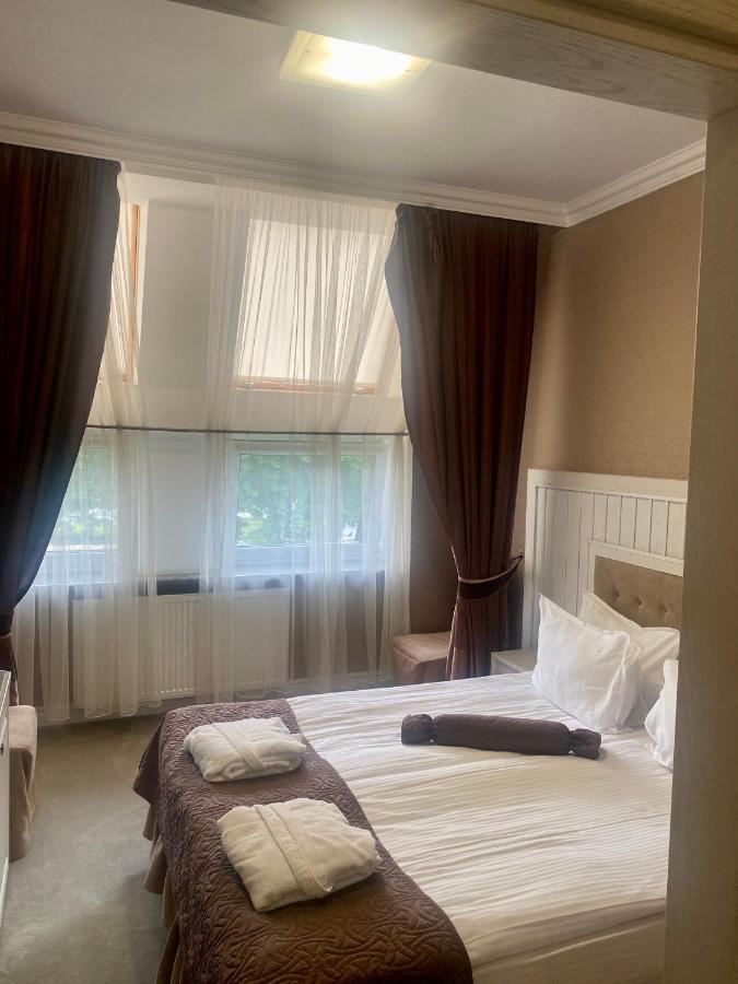 Boutique Hotel Deluxe Kamianets-Podilskyi Exterior foto