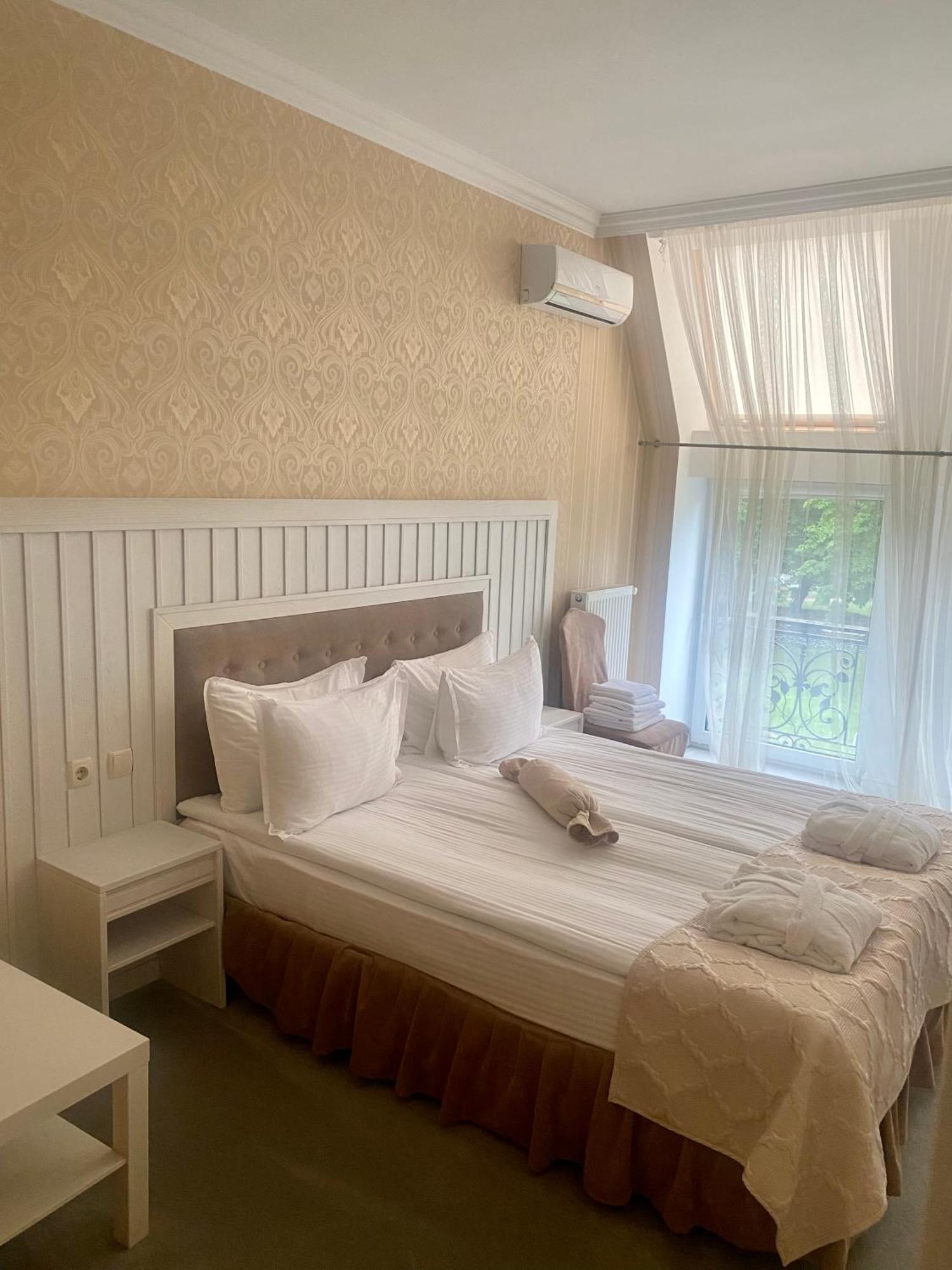 Boutique Hotel Deluxe Kamianets-Podilskyi Exterior foto